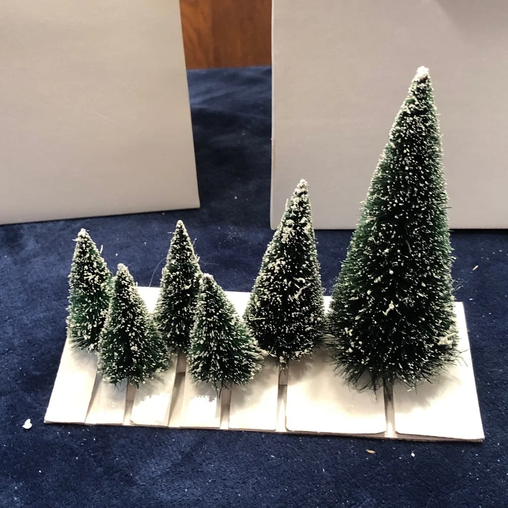 North Pole Series Start a Tradition Set/Gift Wrap&Ribbons/Candy Cane&Peppermint - Picture 5 of 17